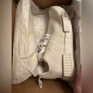 Women’s Adidas NMD R1